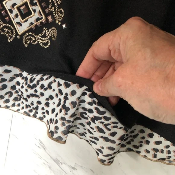 Alfred Dunner Black Animal Print Embellished Top Size Petite XL, NWOT - Picture 10 of 12